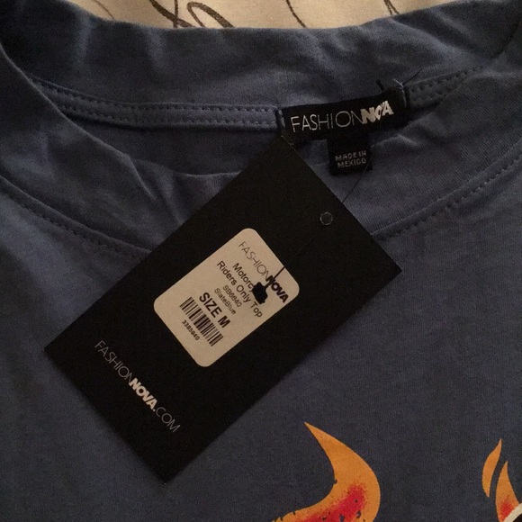 Fashion Nova Graphic Tee - Picture 6 of 6